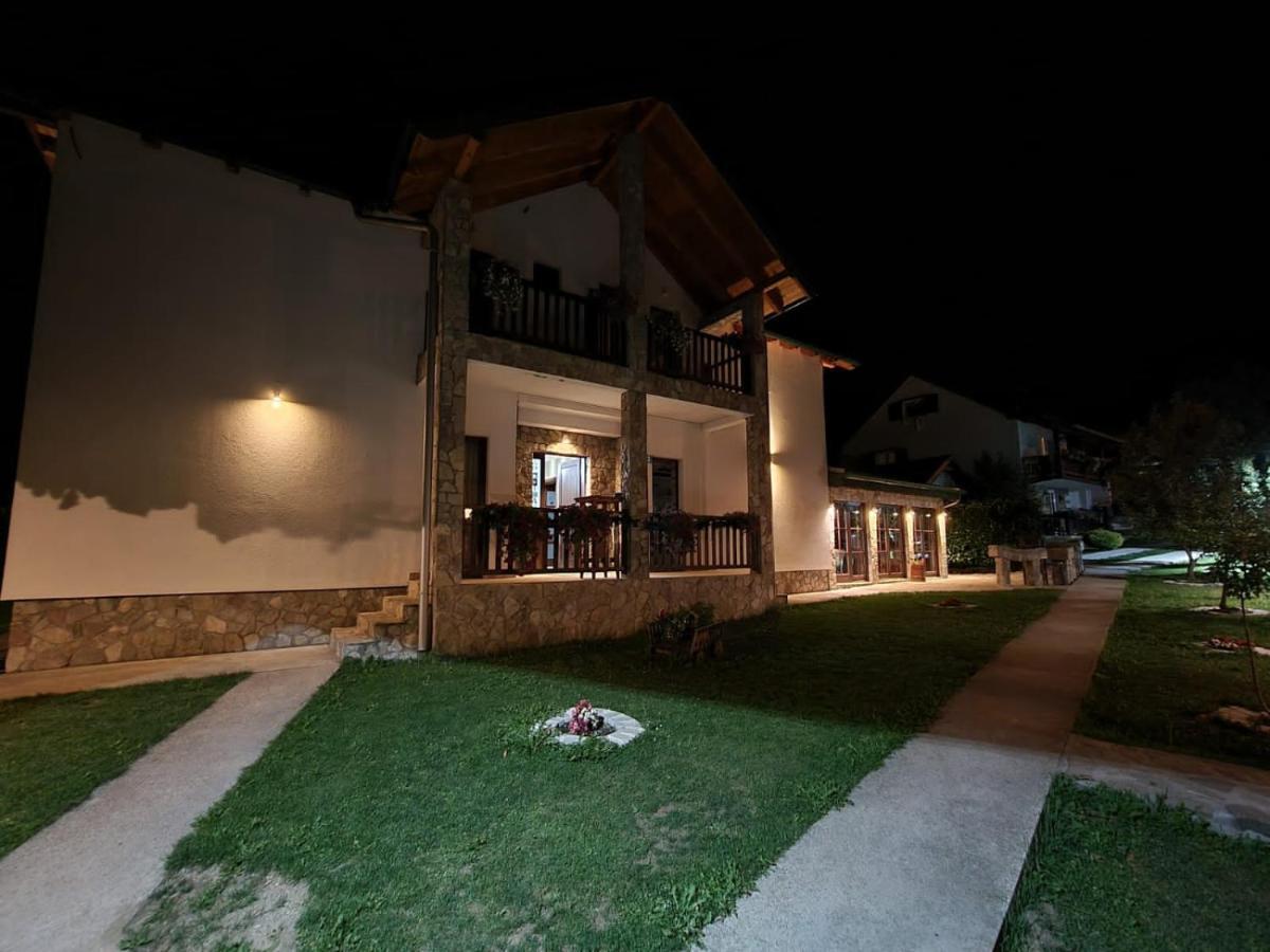 Rooms And Apartmants Mirovic Kolašin Exterior foto