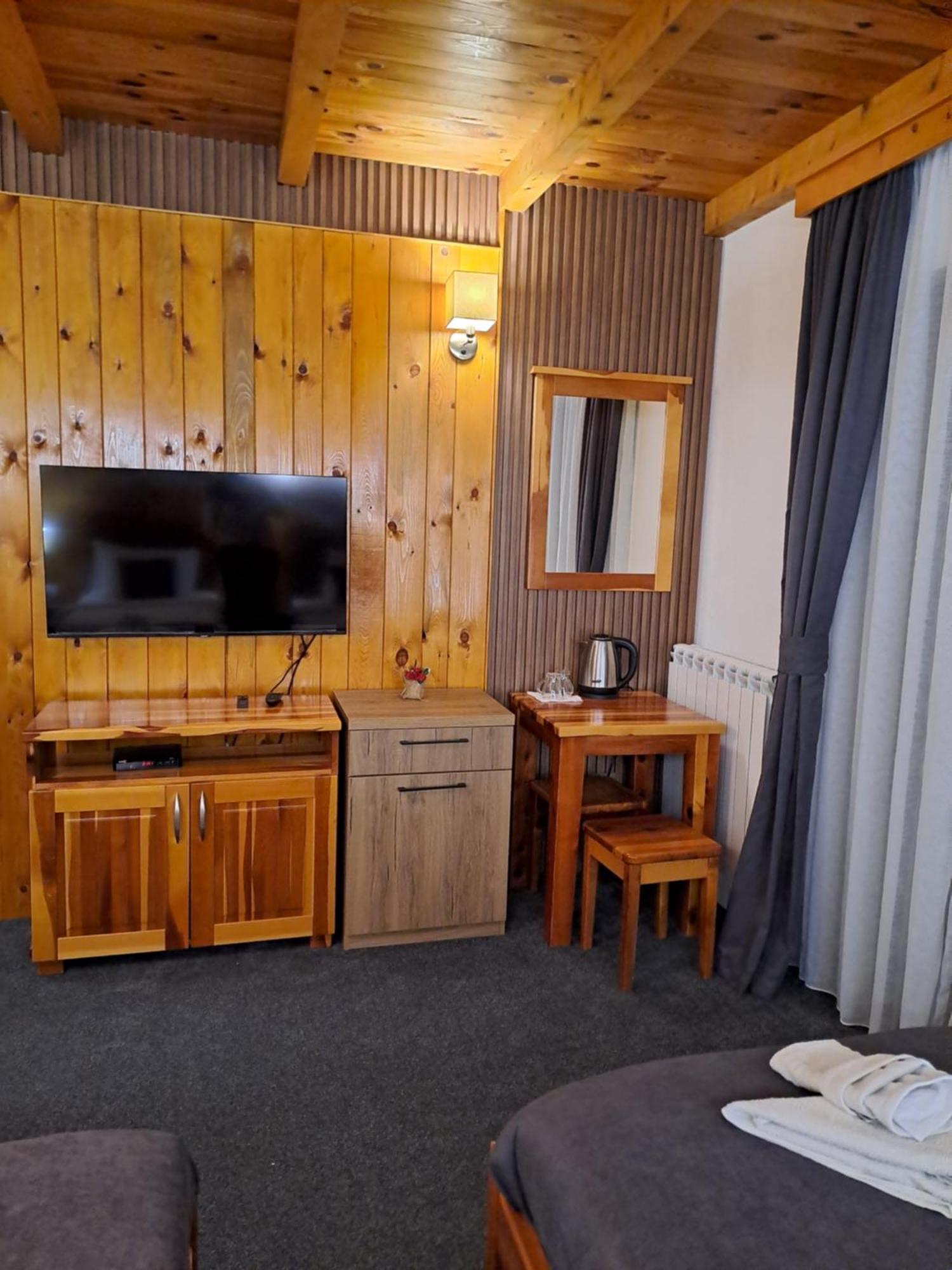 Rooms And Apartmants Mirovic Kolašin Exterior foto