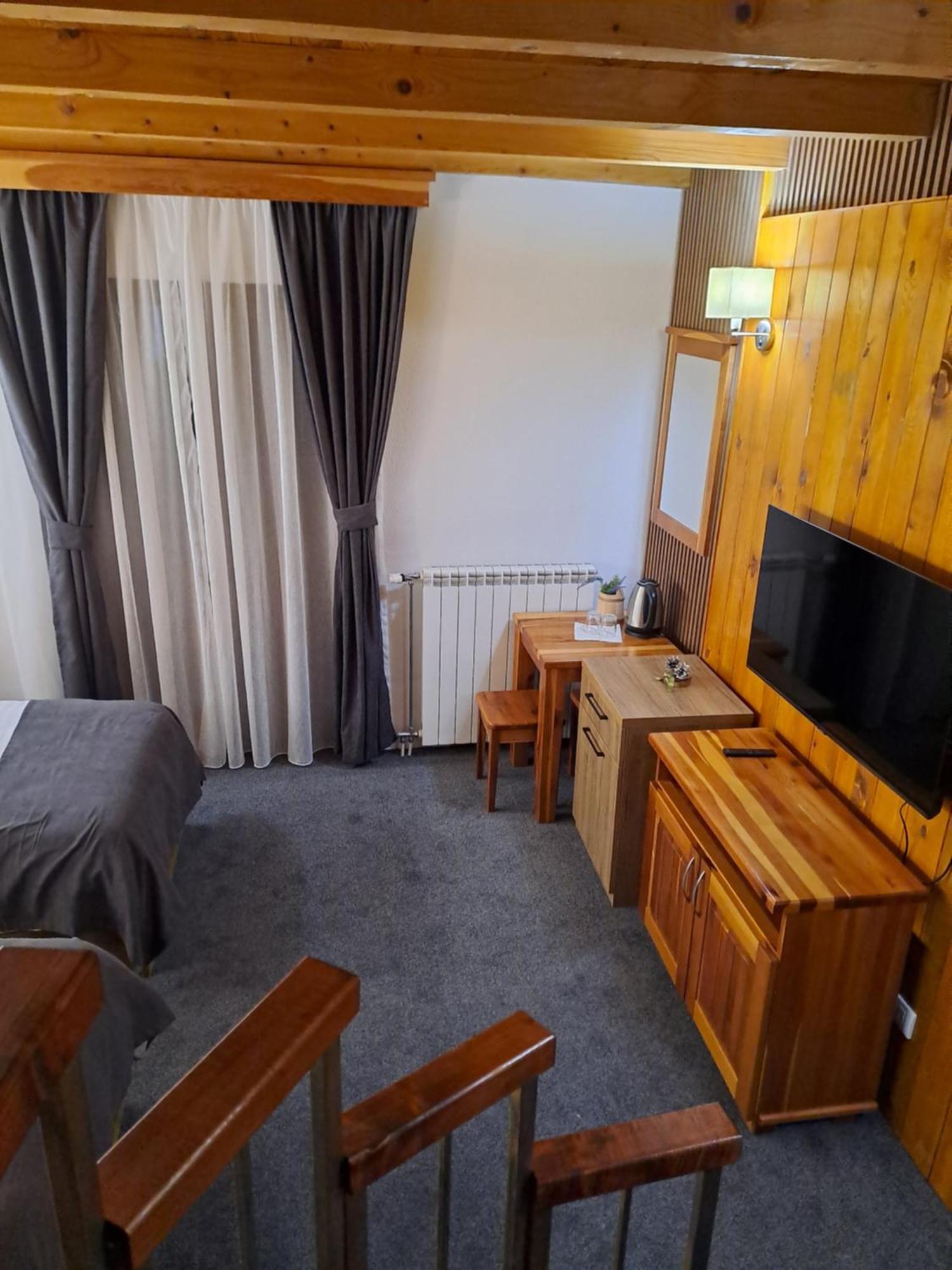 Rooms And Apartmants Mirovic Kolašin Exterior foto